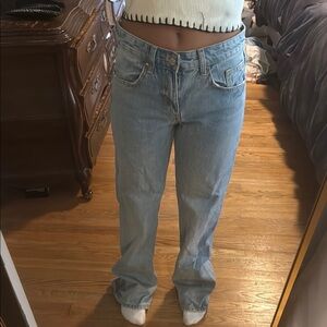 Zara Blue Straight Leg Jeans with Classic Style